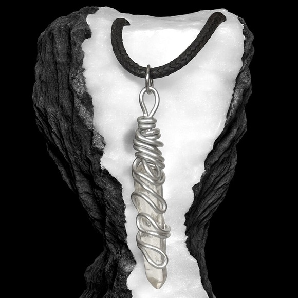 5 For $25💫Wrapped White Ice Quartz Pendant Necklace - Picture 1 of 7